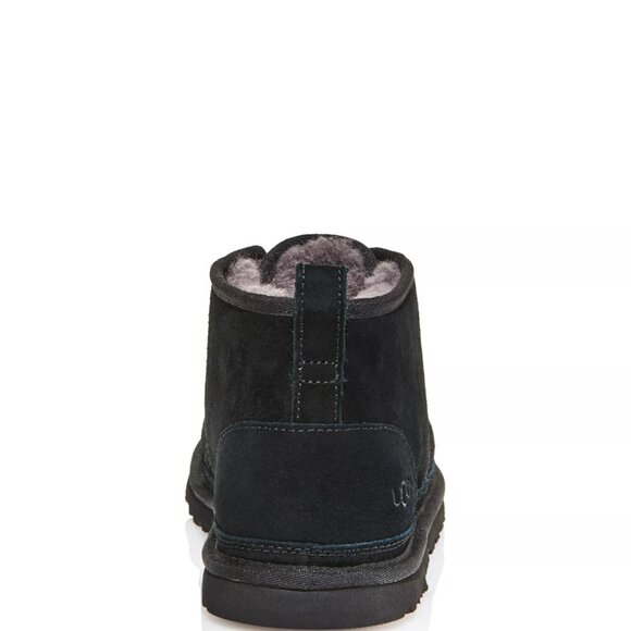 UGG® Men\'s Neumel Suede Chukka Boots